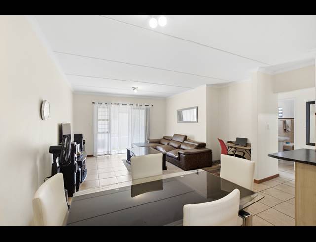 2 BEDROOM APARTMENT FOR SALE IN PAULSHOF